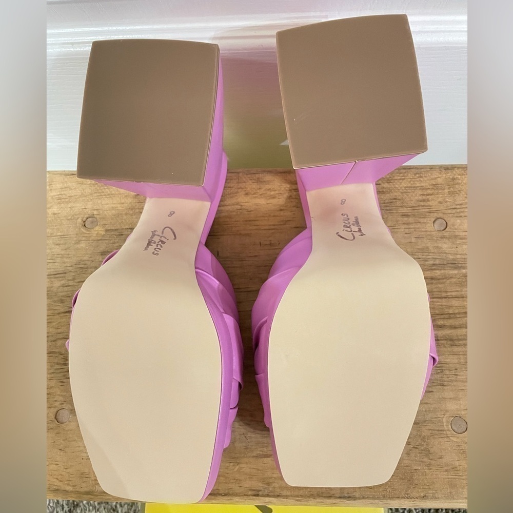 CIRCUS NY Fiji Flower Marianna Sandals - Picture 10 of 12